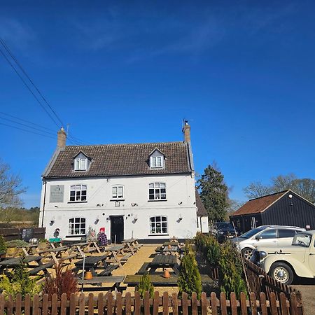 The Swan Inn Hilborough Kültér fotó
